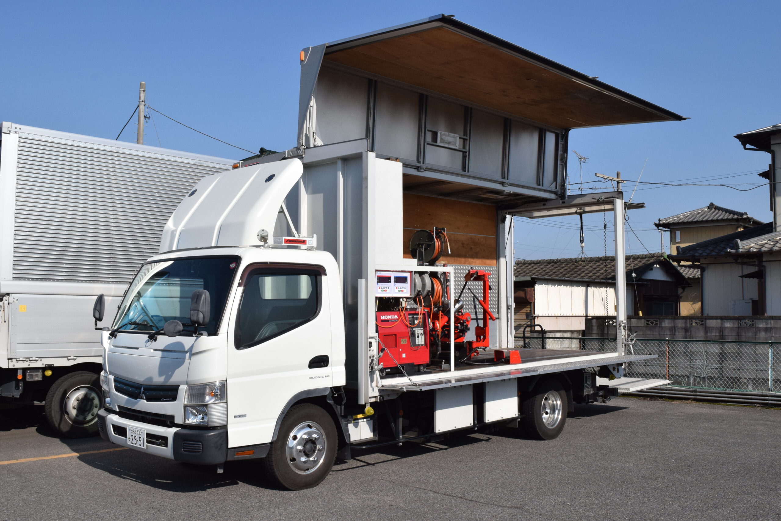 株式会社タイヤステージのトラック